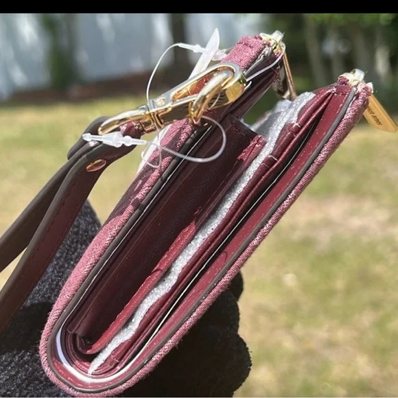 NWT $258 Michael Kors double zip wristlet - Picture 10 of 13